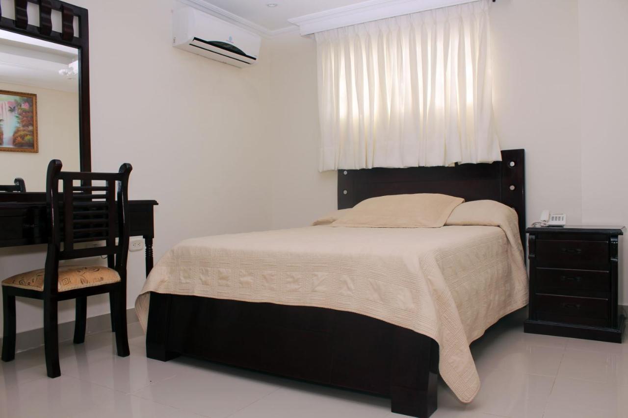 Hotel Sol Del Este Cartagena Exterior photo