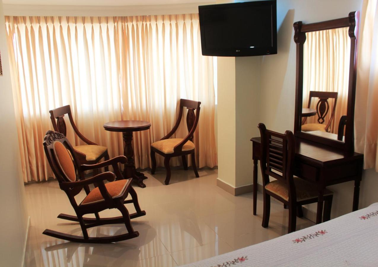 Hotel Sol Del Este Cartagena Exterior photo